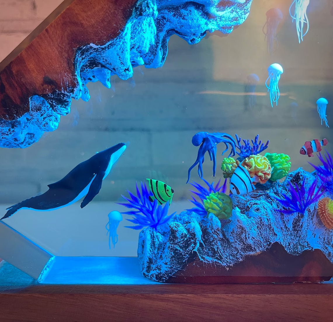 Humpback whale and Jellyfish resin night light,Epoxy and Wooden Night Lights
