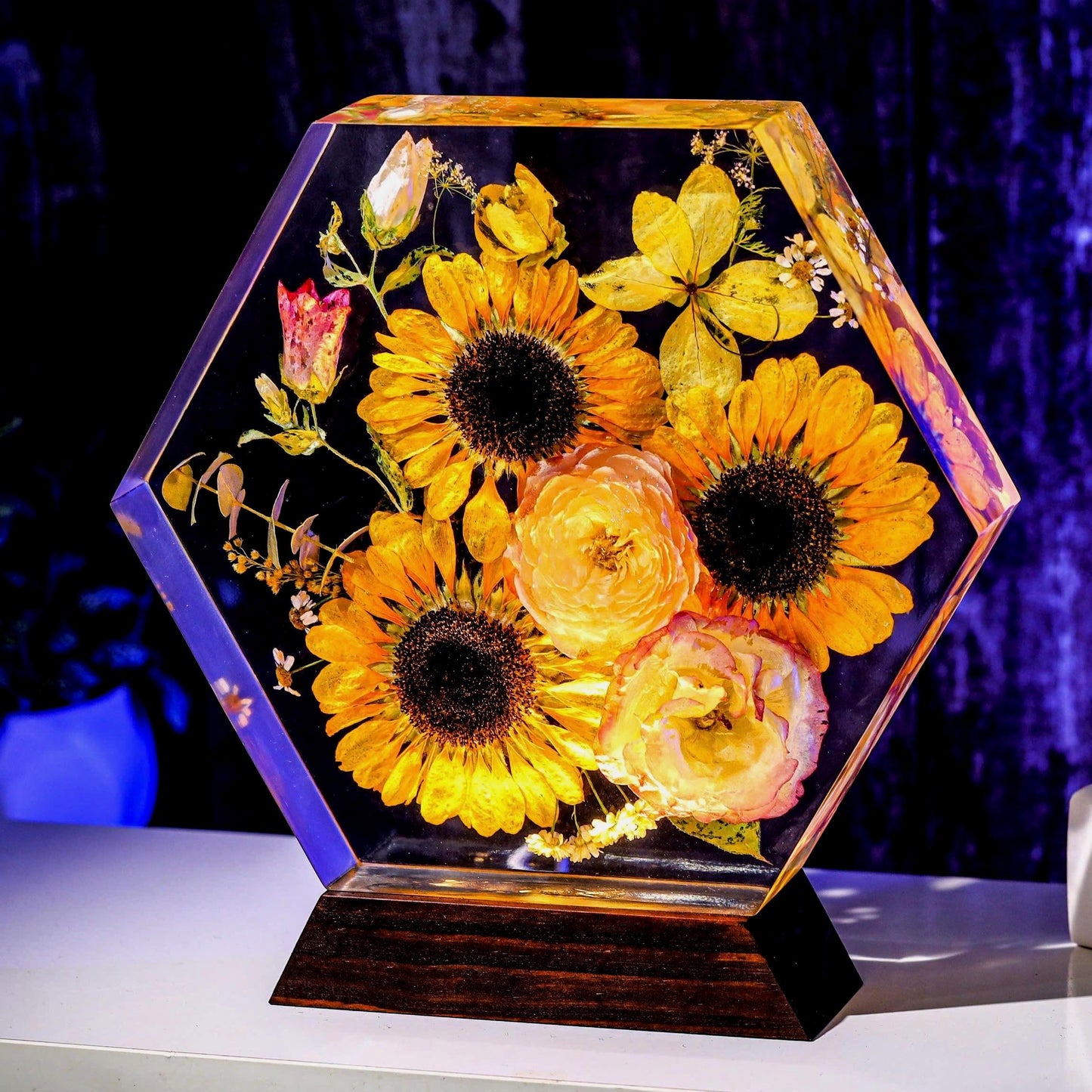 SUNFLOWERS Resin Lamp