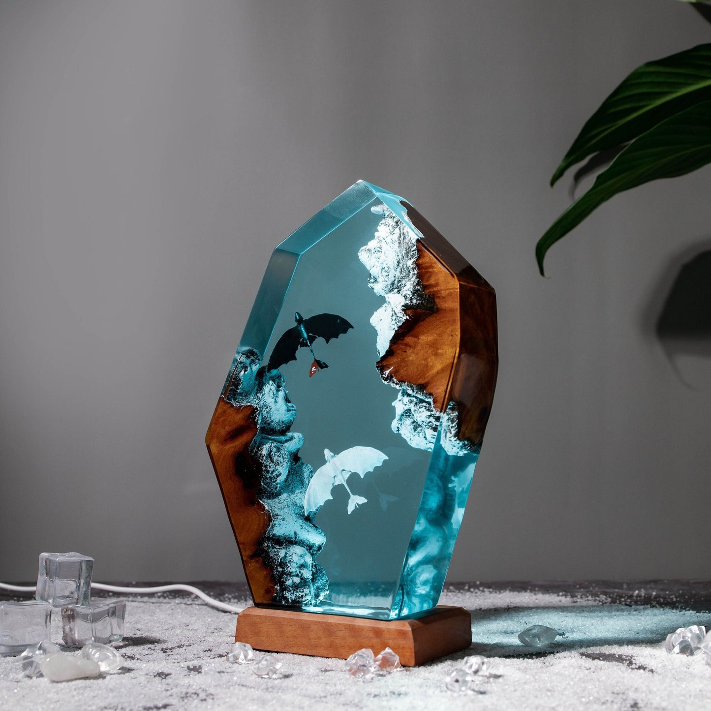 T.ooth.less and l.ight fu.ry Epoxy lamp