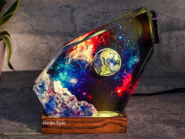 Astronaut Galaxy Epoxy Resin Lamp