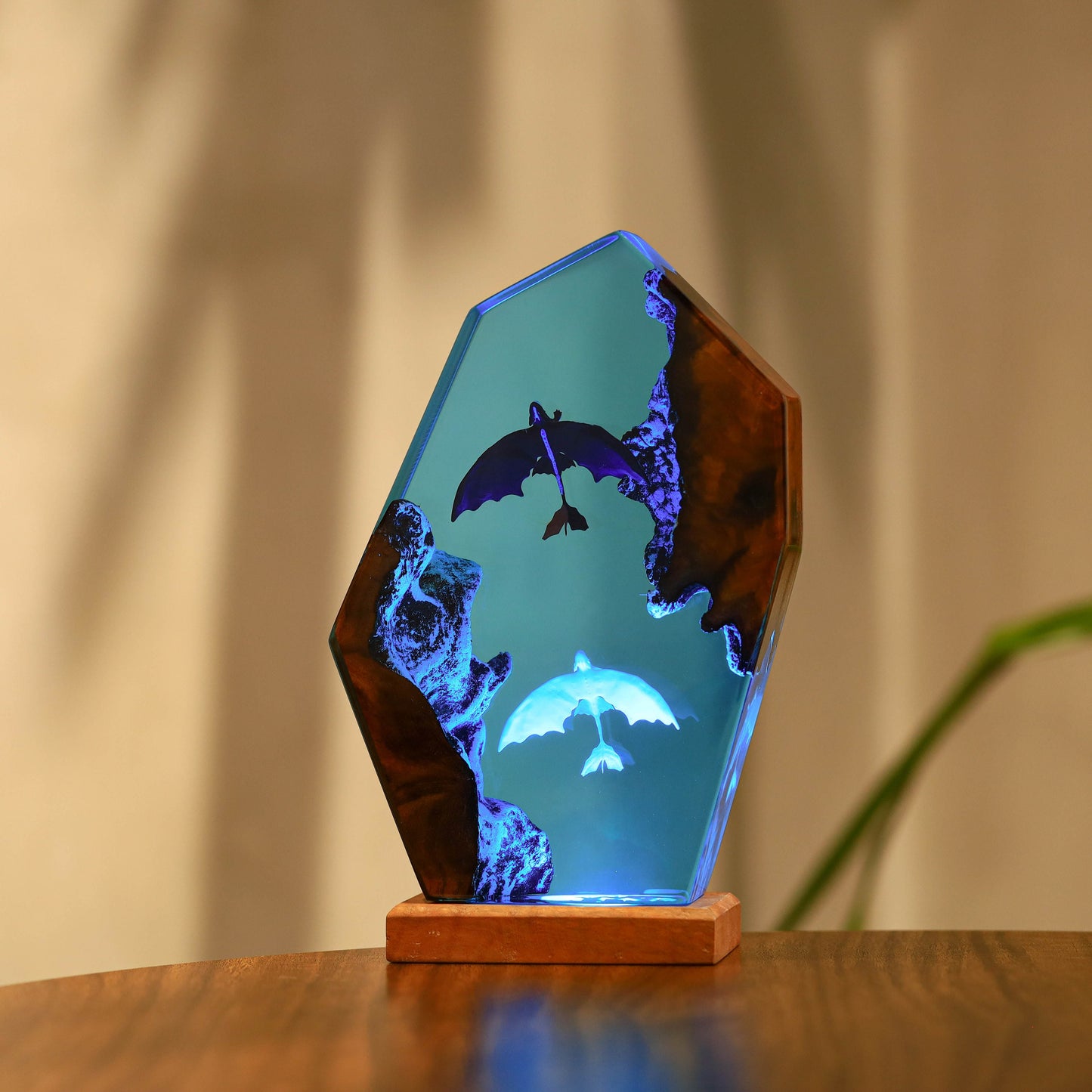 T.ooth.less and l.ight fu.ry Epoxy lamp