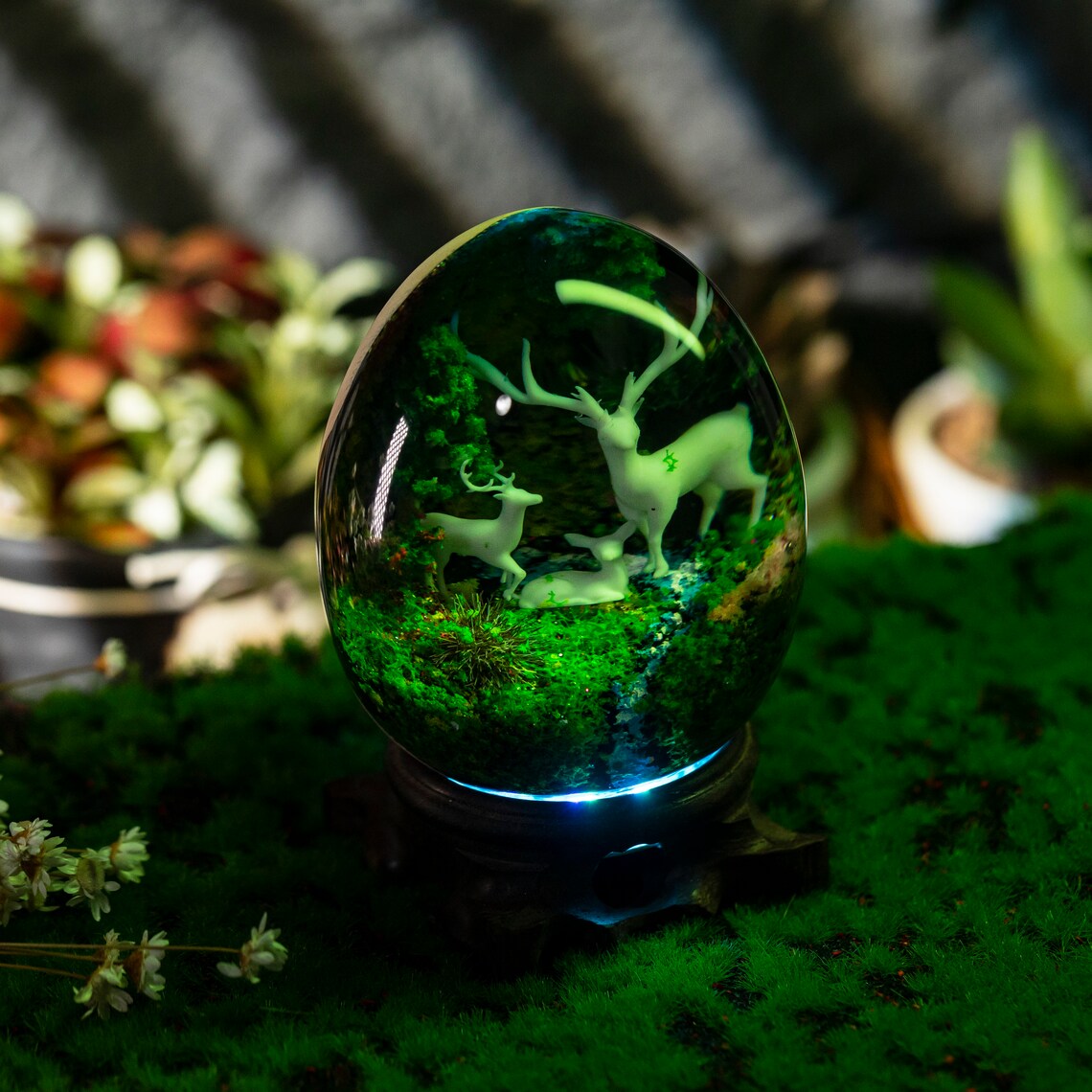 Deer and Landscape Resin Egg Lamp