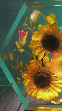 SUNFLOWERS Resin Lamp